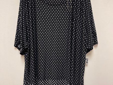 Top Short Sleeve By Avenue In Polkadot Pattern, Size: 4x Sale