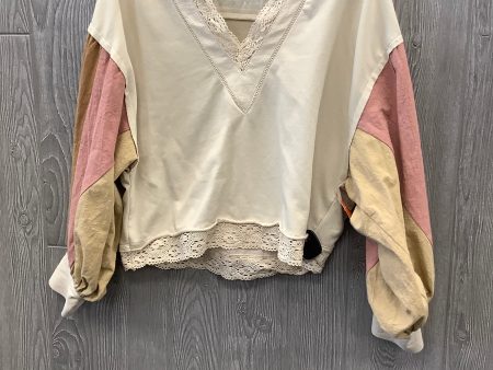 Top Long Sleeve By Clothes Mentor In Beige, Size: M Sale