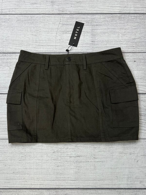 Skirt Mini & Short By Motel  Size: M For Sale